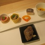 イクラ　キノコ煮浸し　柿白和え　鯖寿司　南瓜スープ