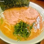 ラーメン (並)+チャーシュー (900円)