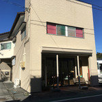 みと家菓子店 - お店の正面♪