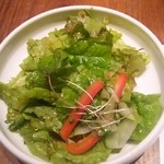 ぴょんぴょん舎  - センナムルサラダ