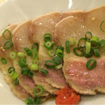 自家製茹でウネスのクジラベーコン