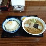 ゆりや食堂 - 目玉(片目)ライスとラーメン