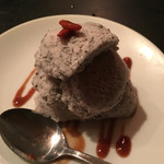 黒猫夜 - 黒胡麻アイス