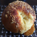 プラ・ビダ - 淡路玉ねぎとたっぷりチーズのベーグル(220円）