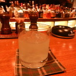 ラウンジ シャギー - サムライ（ベースの日本酒は蜂龍盃を使用）