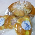 トムソーヤパン店 - クリームパン、くるみパンなど