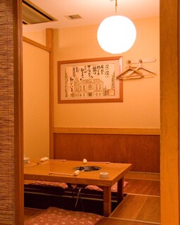 Tsukiji Fukutake - 4人部屋個室。大名の間