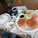 里芭亭 - ミンチカツ定食（800円）