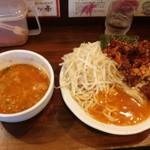 旨辛ラーメン 表裏 - 辛付けDX