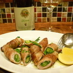 ラ ピニャータ - 豚バラネギ巻きと白ボトル15.11