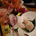 Sashimi To Sushi Uo Ya Icchou - カニ入りお刺身8種舟盛り