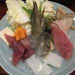 New Chibori - 海鮮しゃぶしゃぶ！こちらは色々な魚介が入っている海老、鮪、烏賊、帆立ets