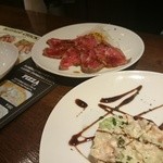 ティーティー ブリュワリー - 牛肉のたたき？とシュリンプアボカドタルタル