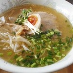 ボルドー - 塩麹らーめん。塩麹の独特の風味とコク。