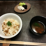 祥雲 - ご飯(沖アミ山椒煮)・赤出汁