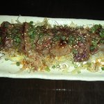 円らく 所沢荘 - 霜降りカルビのさっとソテー　葱のサラダ添え