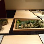 鮨　いわ - カウンター・・。