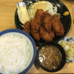 とんかつ春 - カキフライ定食1080円