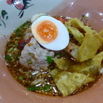 RUATHONG－NOODLE - 一瞬担担麺みたいな味の「Spicy Thai noodle with pork and Soft-boiled」