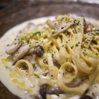 オステリア ブッビーノ - 数種類のきのことチーズのフェットチーネ