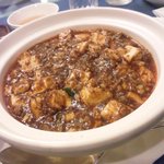 麻婆豆腐 1,300円（税別）コーンスープ、御飯、漬物付