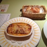 Torattoria Bene - 2015年版セイコガニのラザニア1850円＋バゲット260円