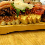 ひかり寿司 - 刺身盛の裏側にもたくさんの秘密の品が・・・