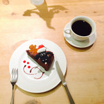 サンデーブランチ - ひつじのショーンのラズベリーガトーショコラ クリスマスケーキ