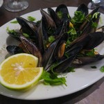 ムール貝　パクチー