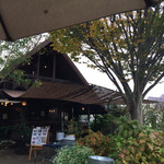 お花や木がいっぱい