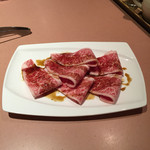 焼肉寿々 - 薄切りカルビです。