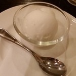 アーンドラ・ダイニング - レモンアイスクリーム