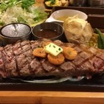 ビッグボーイ - 高山にんにくサーロイン、300ｇ（2290円）