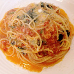 レストラン 花水 - ほうれん草とパルミジャーノのトマトソース