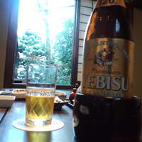 明神下 神田川 本店 - ビールと庭