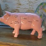 満味 - 豚の置物