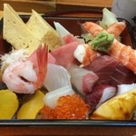 や田べ - 料理写真:海鮮ちらし（茶碗蒸し、アイスクリーム付き）　\1,500
