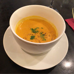 ユリイカ - 本日のスープ。恐らくカボチャですが、味がしっかりとあり良い仕上がりでした。