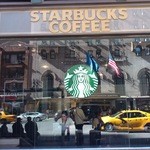 Starbucks - お店の外観です。(2015年10月)
