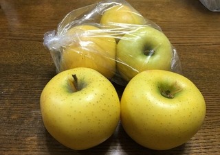 漬物あいき - シナノゴールド　５００円　２個はおまけですよ