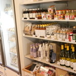 恋する豚研究所 - 店内　売店