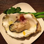 カネ保水産 - 付け合わせは茎ブロッコリーかな？