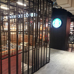スターバックスコーヒー - ビルは11時からなので、その前に利用すると…