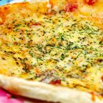 ダイニングバーYou遊 - ピッツァ・マルゲリータ　　自家製の生地、自家製のピザソースです。￥550と値段も魅力!!