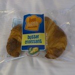 Hudson News - 料理写真:なかなか美味しいバタークロワッサンでした。(2015年10月)