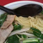 福軒 - ニラそばの麺