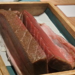 寿しの吉乃 - 熟成させたマグロ