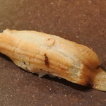 寿しの吉乃 - 煮穴子を軽くあぶって塩で