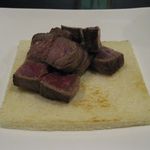 鉄板焼ステーキハウス 一立園 - カットステーキのアップ(2015.11)