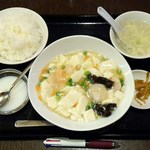 西安餃子楼 - 週替定食（海老と豆腐のうま煮）650円